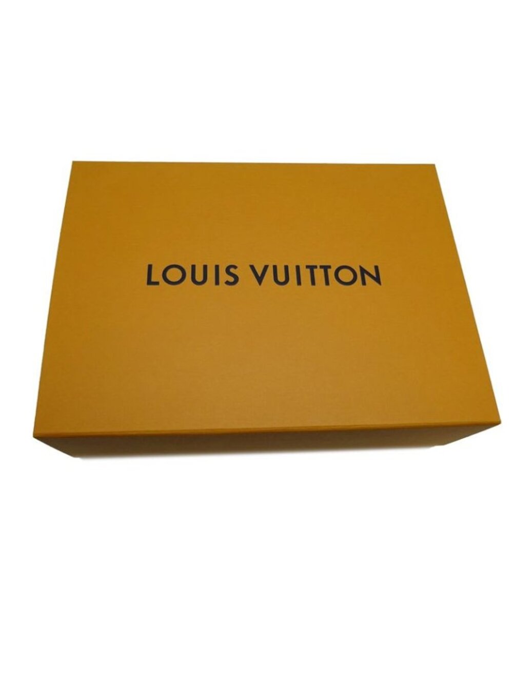 Louis Vuitton - Picture 7 of 7